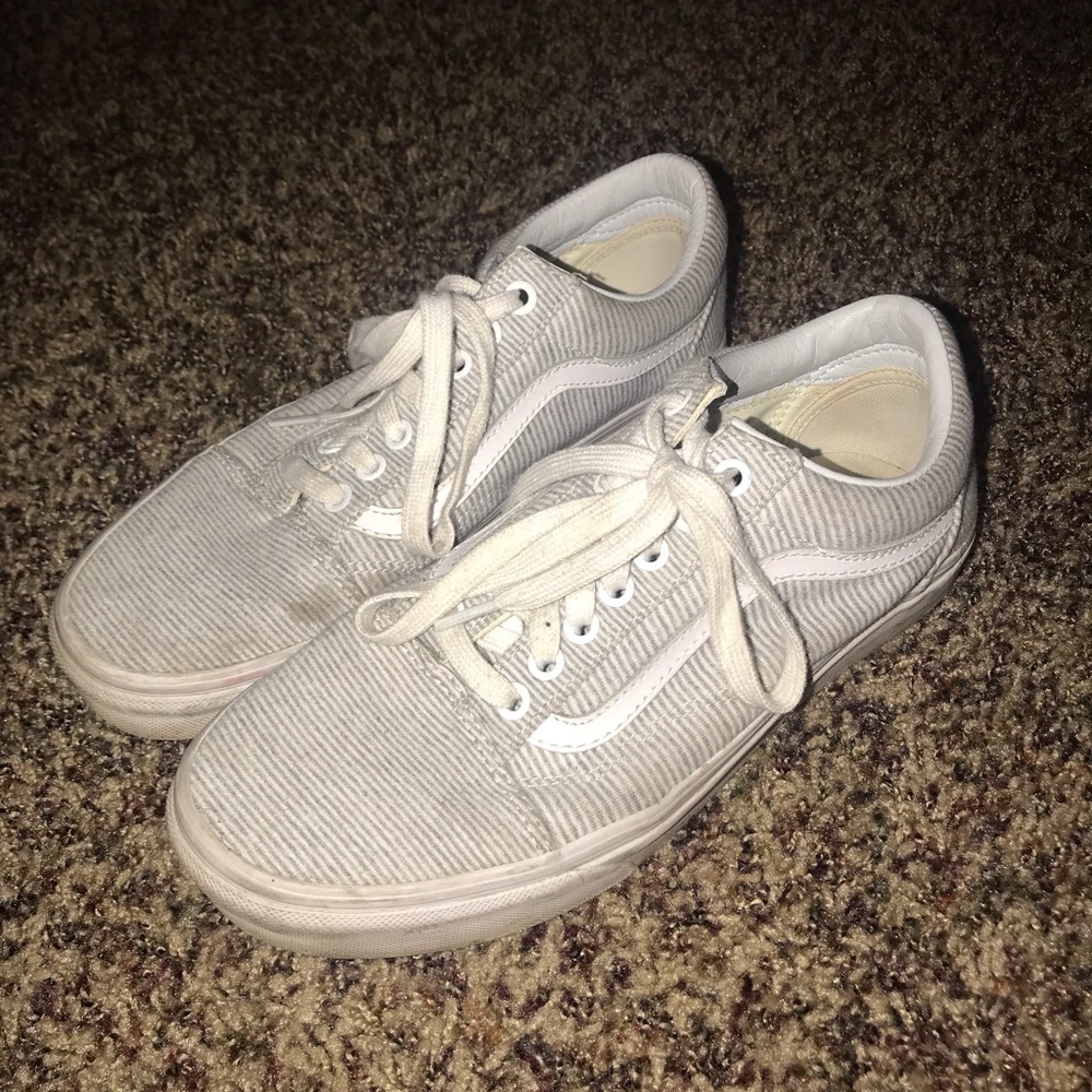 OLD SCHOOL VANS